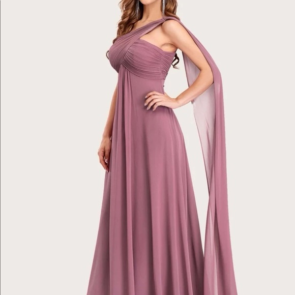 Dusty pink bridesmaid dress - Picture 4 of 4